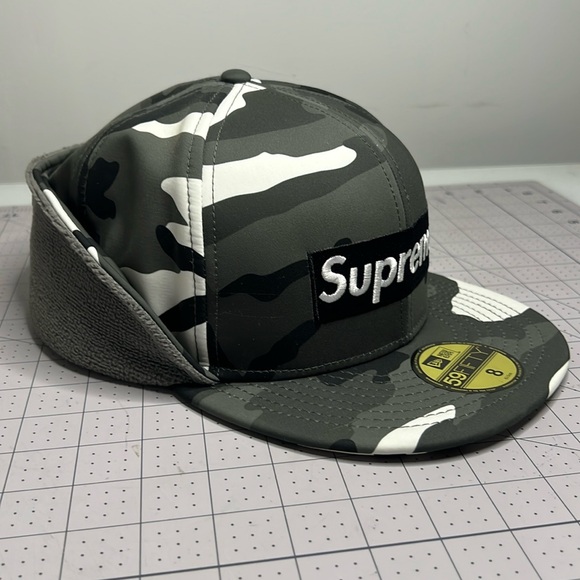 Supreme x New Era WINDSTOPPER Earflap Box Logo Cap Snow Camo Size 8 - Picture 3 of 5